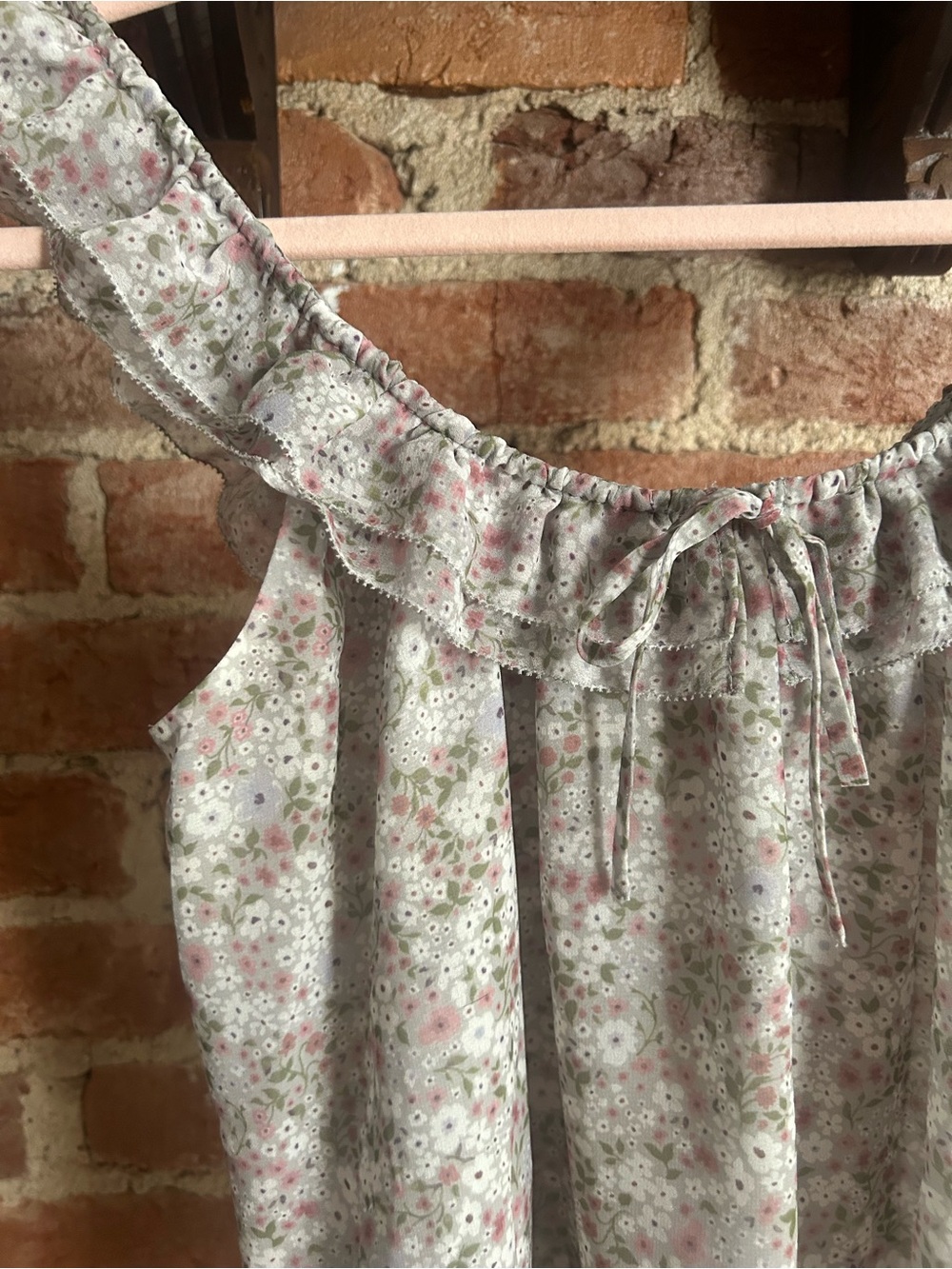 Aritzia Reverie Blouse - Picture 3 of 5